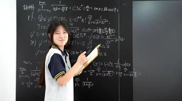 媒体：不必过度强调姜萍中专生身份，17 岁中专女生闯进全球数学竞赛 12 强，引发全网热议